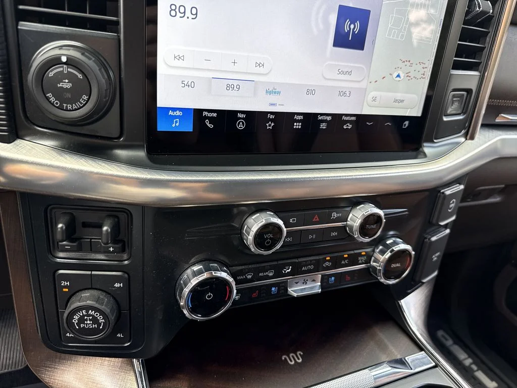 Used 2025 White Ford King Ranch image 28