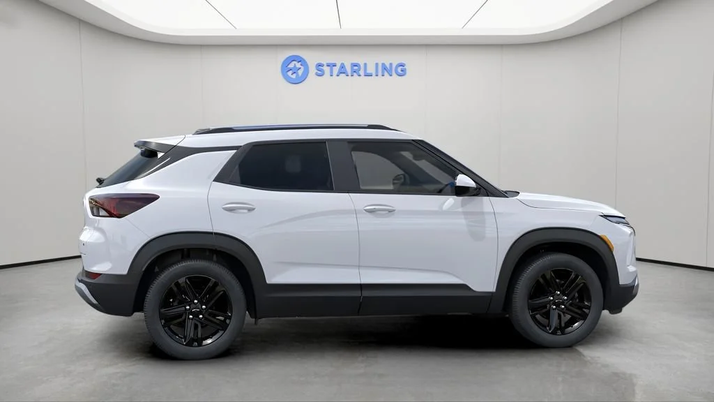 New 2026 Summit White Chevrolet LT image 4