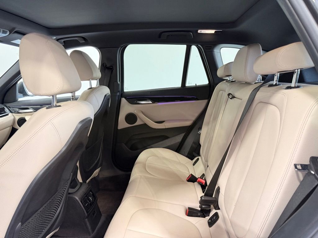 Used 2020 Gray BMW  image 11
