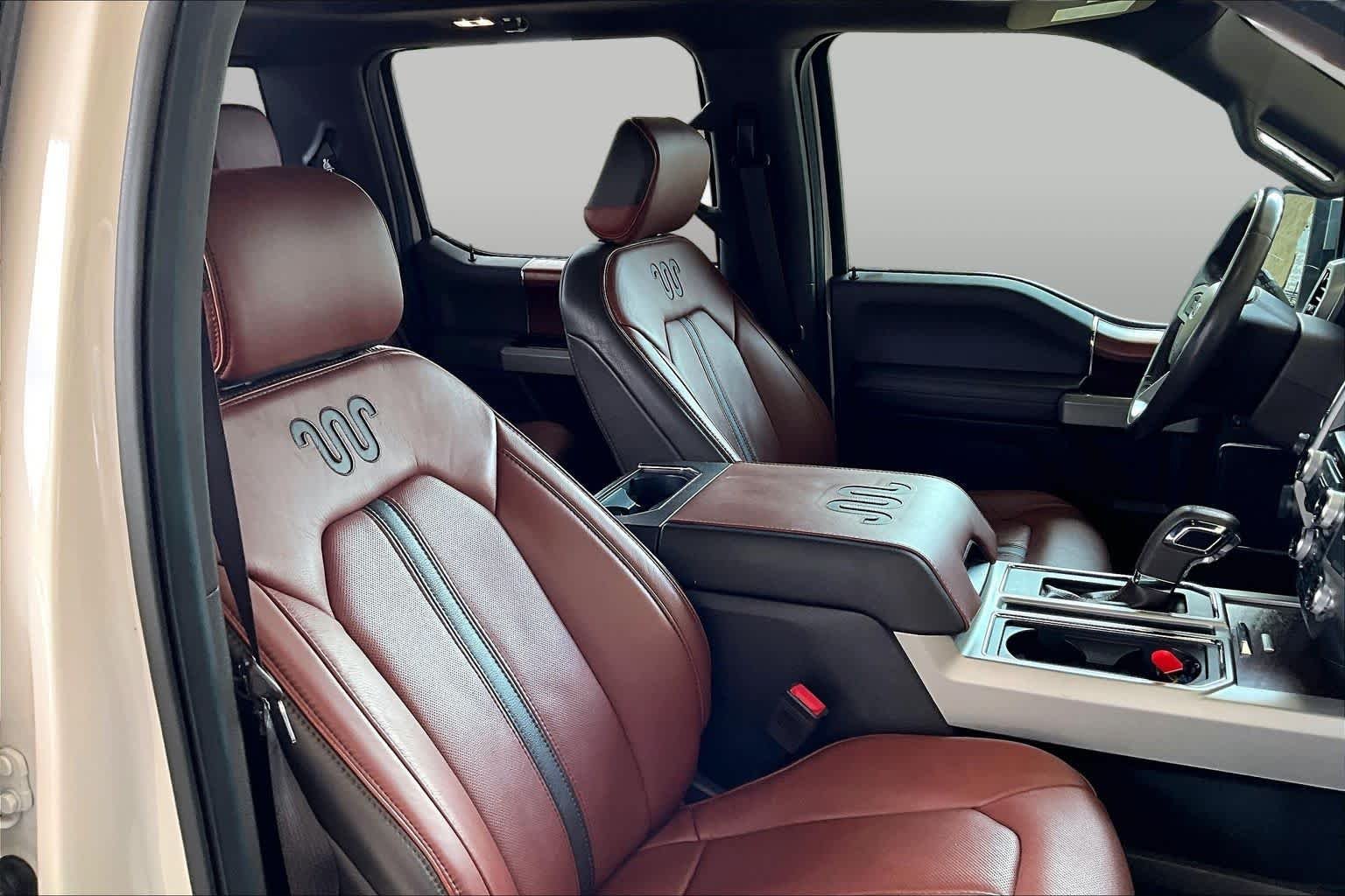 Used 2018 White Platinum Metallic Tri-Coat Ford King Ranch image 9