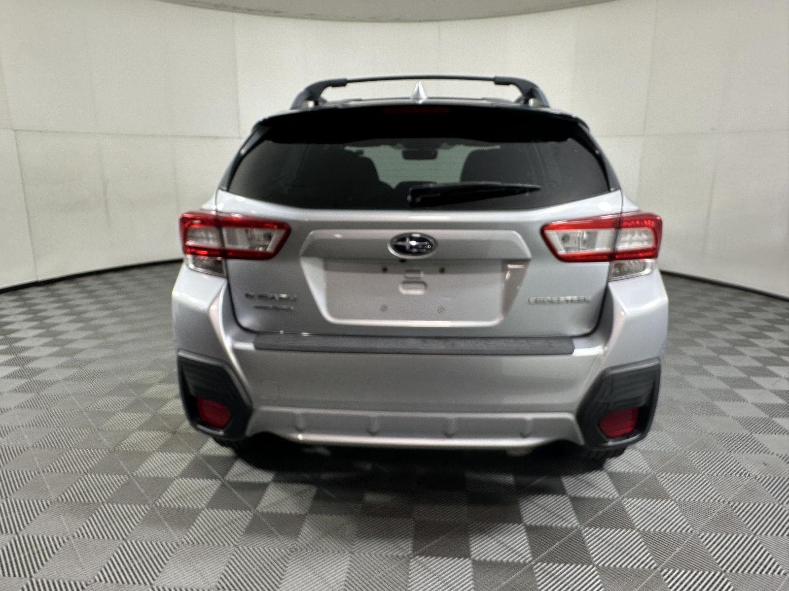 Used 2018 Ice Silver Metallic Subaru Premium image 5