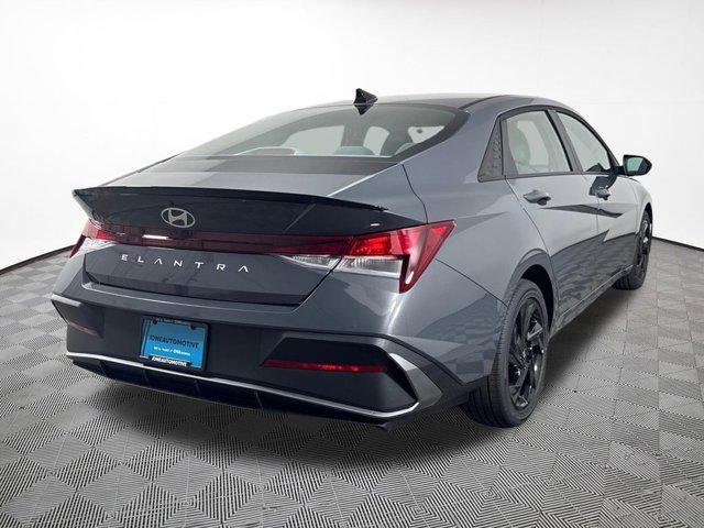 New 2026 Gray Hyundai SEL Sport image 9