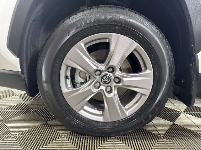 Used 2025 Ice Toyota XLE image 10