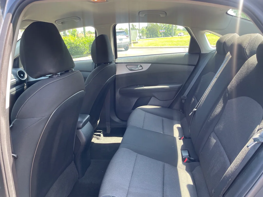 Used 2024 Gravity Gray Kia LXS image 10
