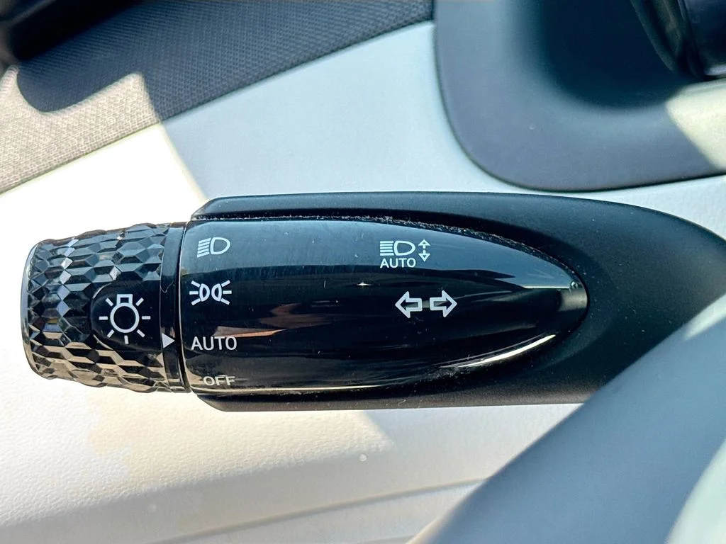 Used 2022 Gray Hyundai SEL image 14