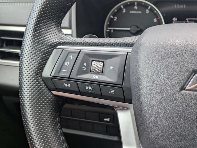 Used 2024 Gray Mitsubishi SE image 26
