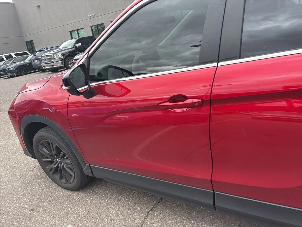 Used 2023 Red Mitsubishi SE image 19