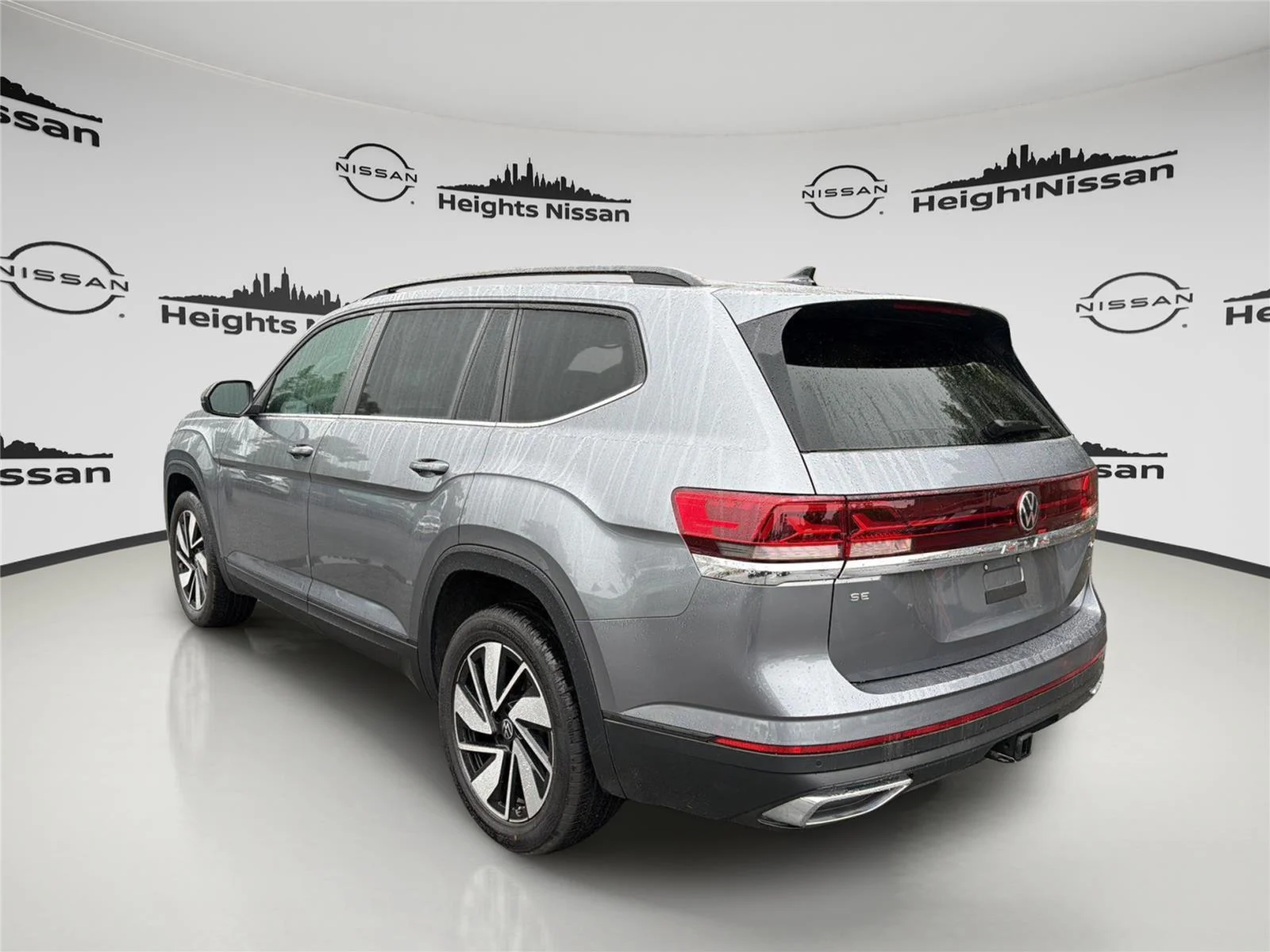 2025 Volkswagen Atlas SE w/Tech - Photo 3