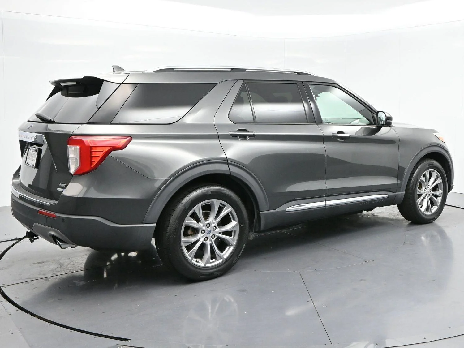 Used 2020 Magnetic Ford Limited image 7