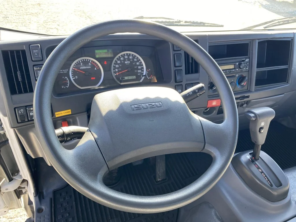 Used 2019  Isuzu Rollback image 15