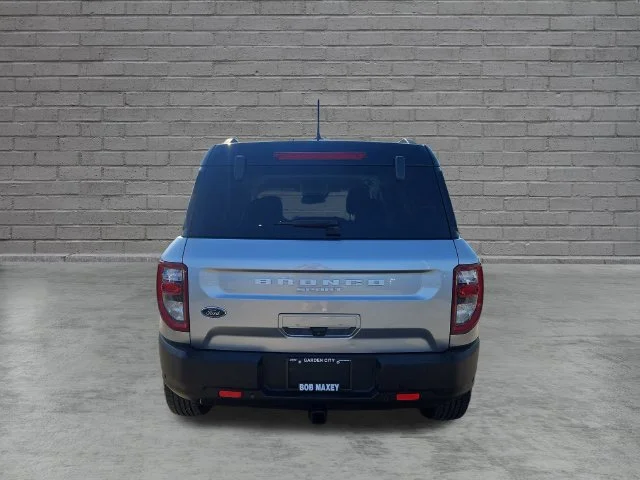 Used 2021 Silver Ford Outer Banks image 4