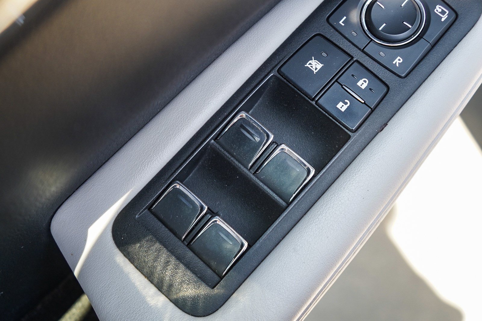 Used 2020 Gray Pearl Lexus 350 image 22