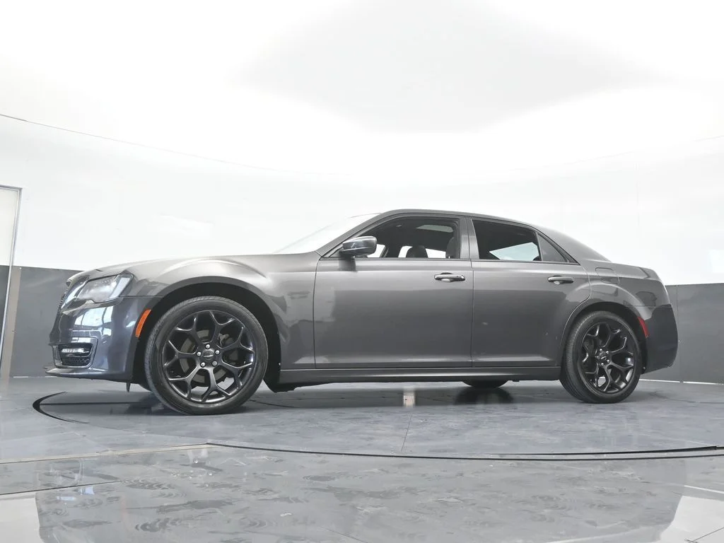 Used 2020 Granite Crystal Metallic Clearcoat Chrysler S image 57