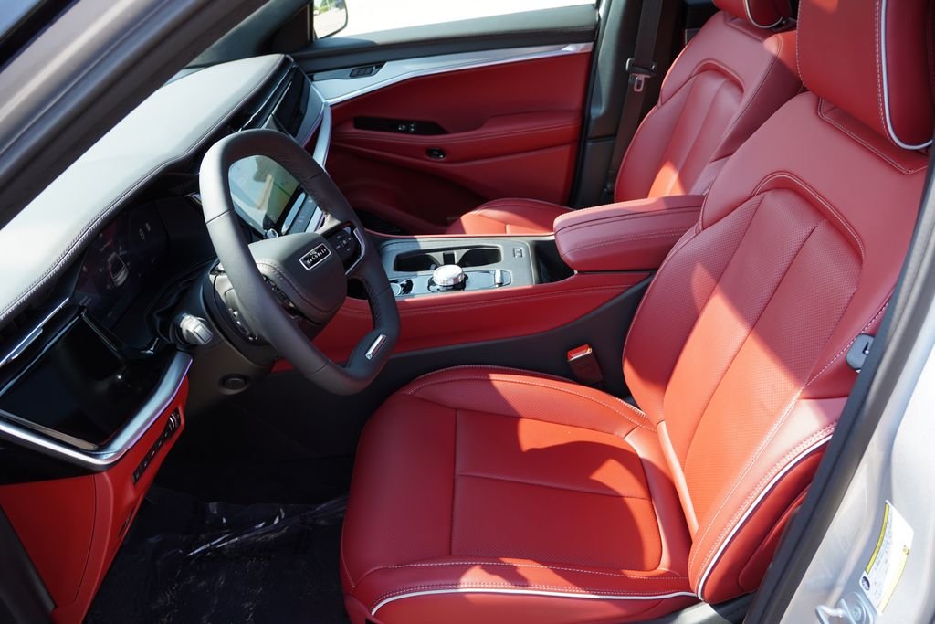 Used 2025 Silver Jeep Launch Edition image 15