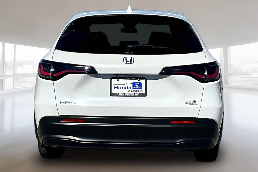 New 2027 Platinum White Pearl Honda LX image 4