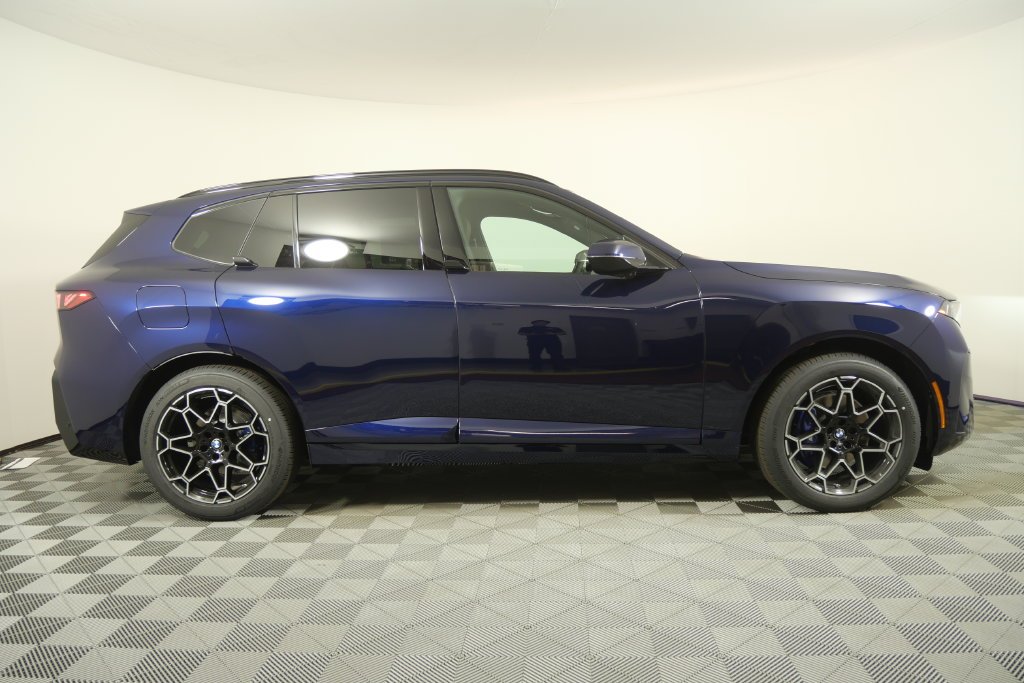 New 2027 Tanzanite Blue II Metallic BMW  image 3