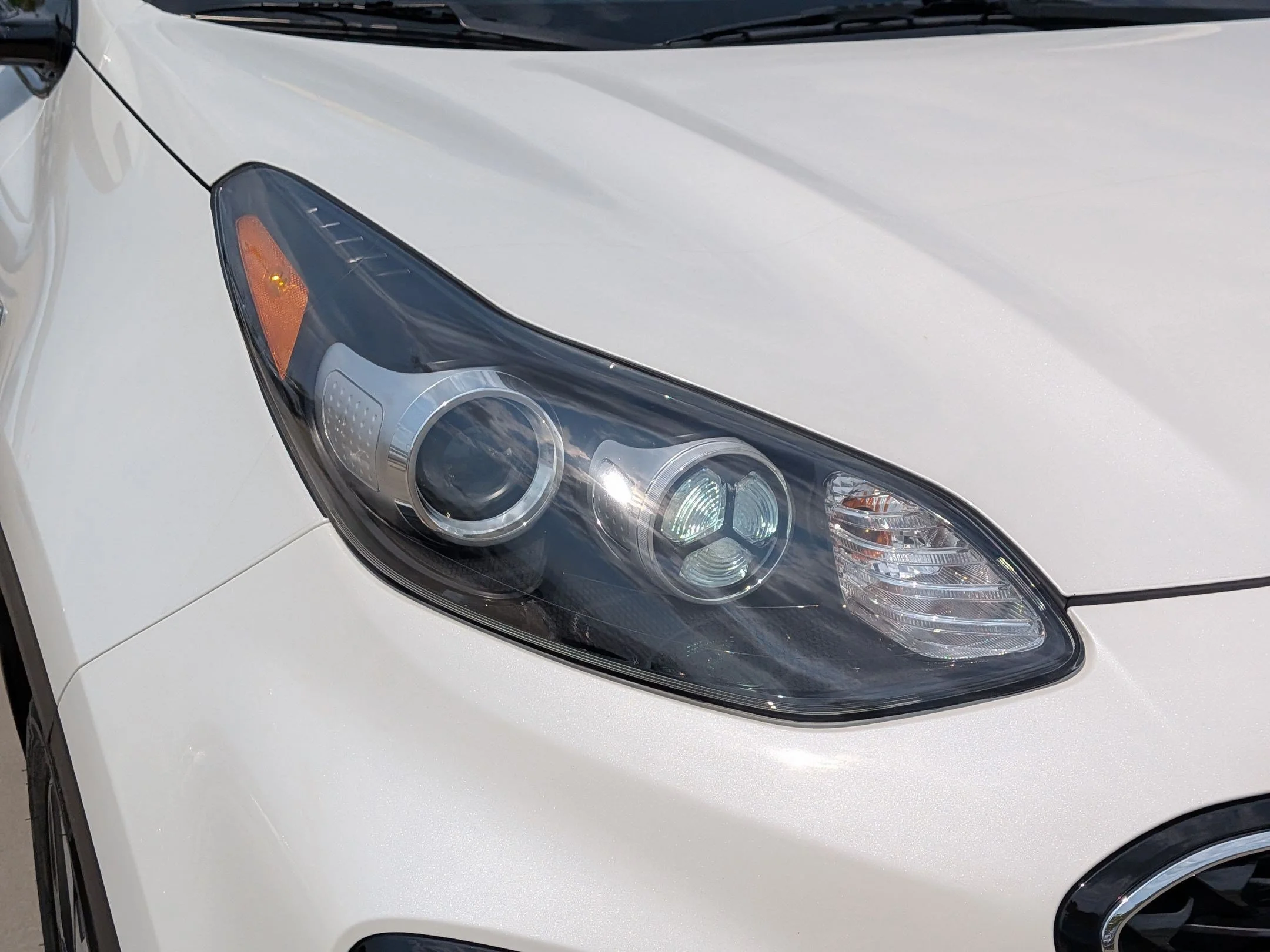 Used 2021 Snow White Pearl Kia EX image 10