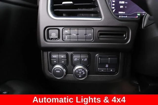 Used 2022 Black GMC SLT image 21