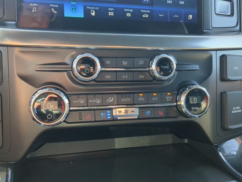 Used 2021  Ford Lariat image 24