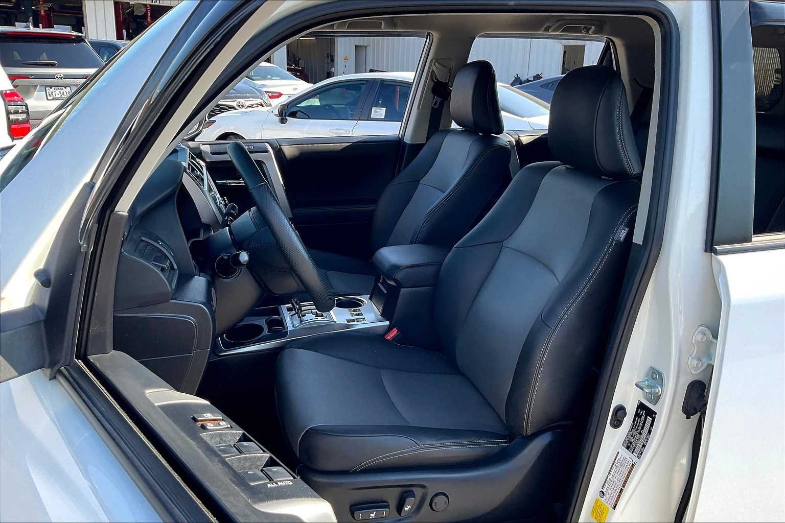 Used 2020 Super White Toyota SR5 image 8