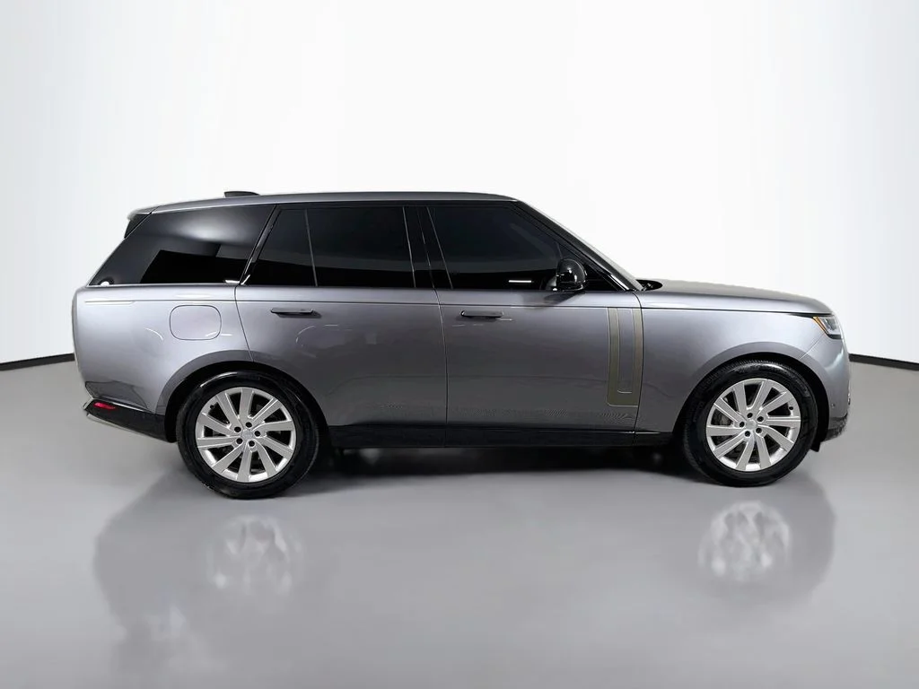 Certified Used 2025 Gray Land Rover SE image 4