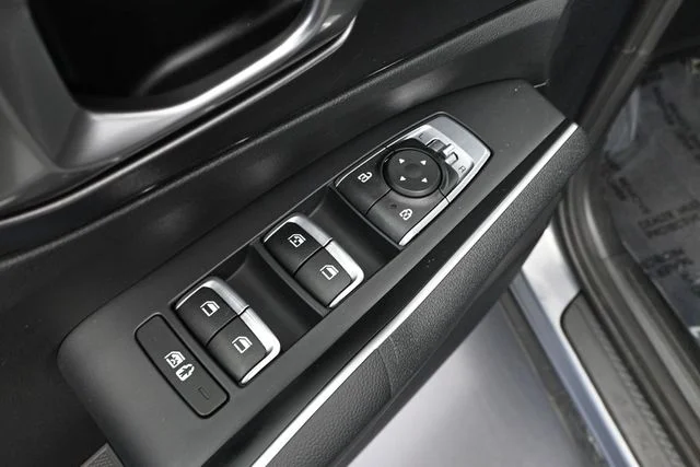 2023 Kia Sorento LX - Photo 19