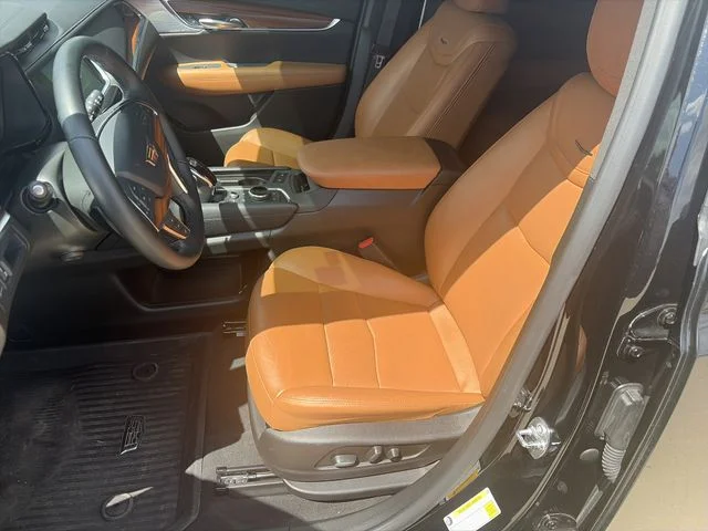 Used 2025 Black Cadillac Premium Luxury image 10