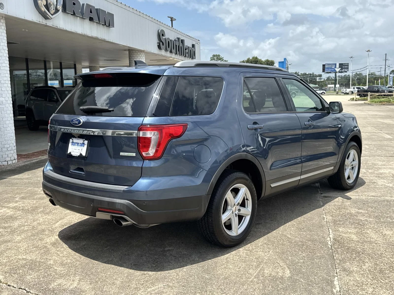 Used 2019 Blue Ford XLT image 7