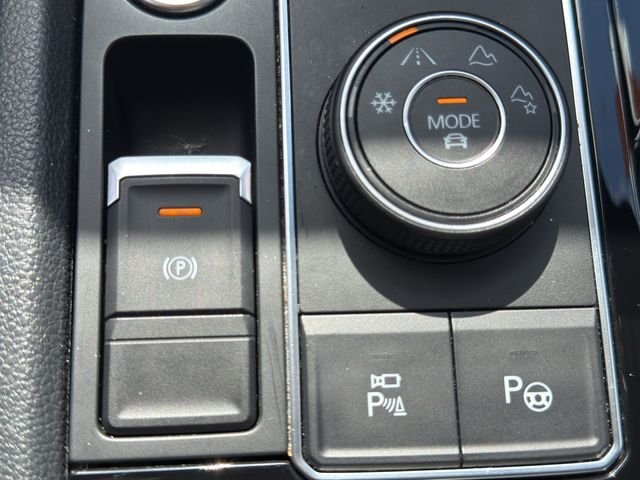 Used 2020 Platinum Gray Metallic Volkswagen 3.6L V6 SEL Premium image 21
