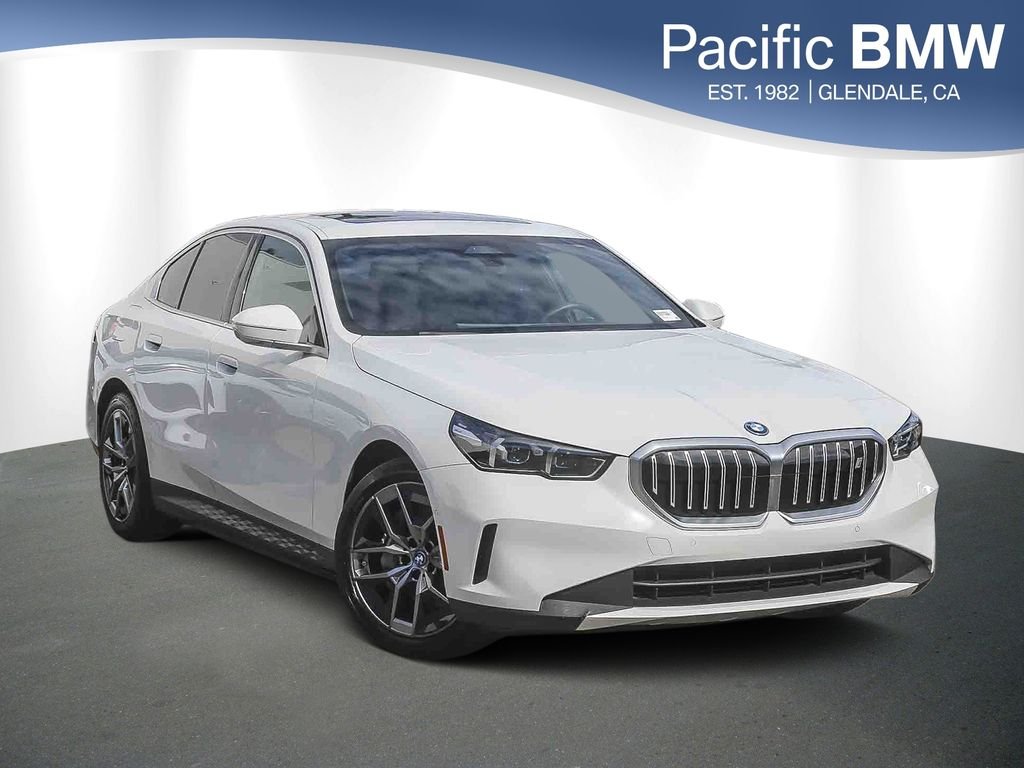2024 BMW i5 eDrive40's photo