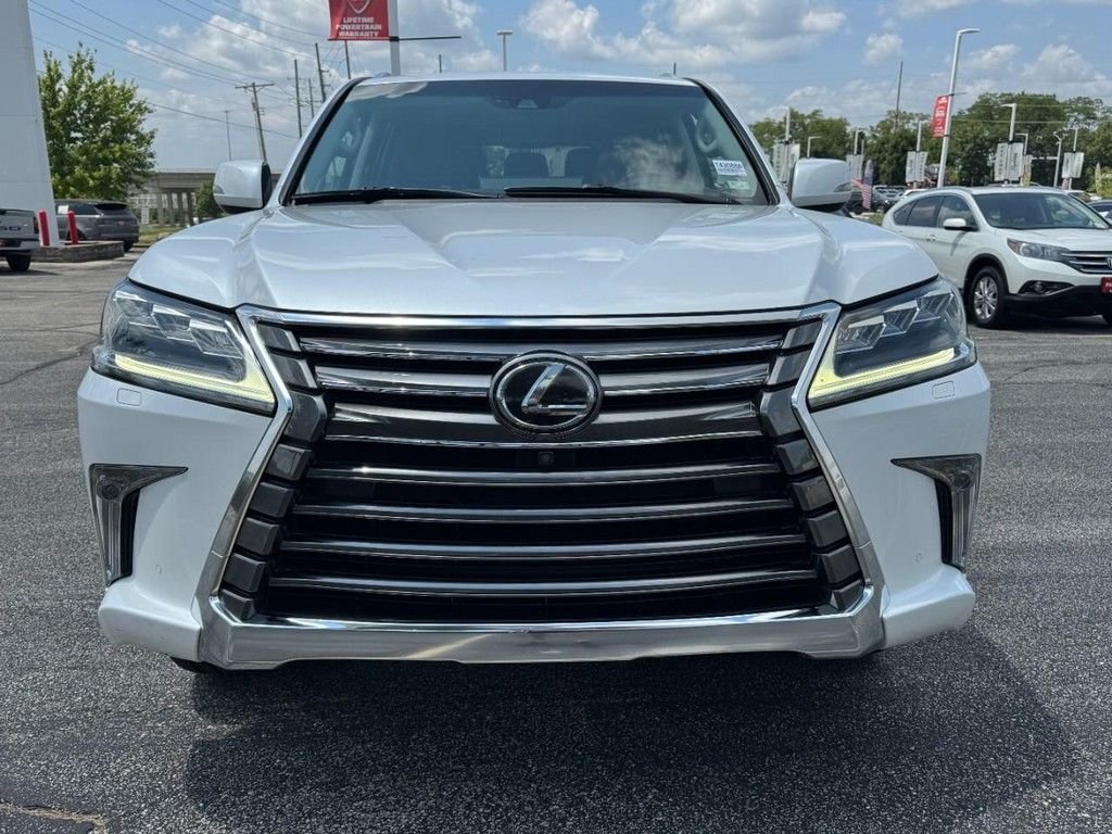Used 2019 White Lexus 570 image 11