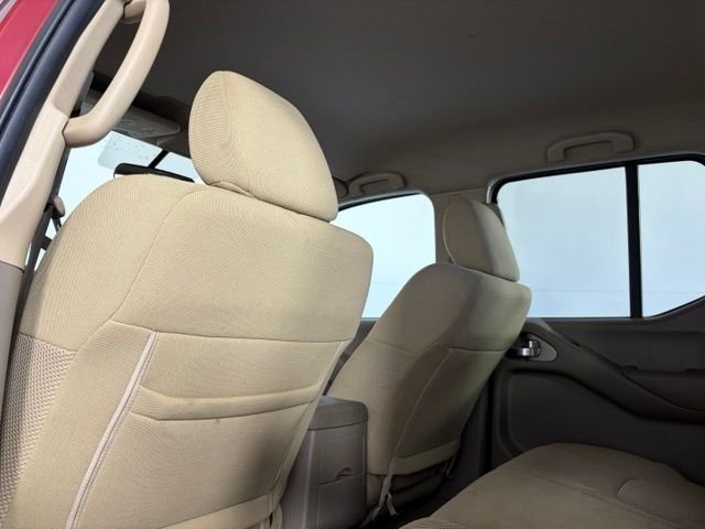 Used 2018 Red Nissan SV image 29