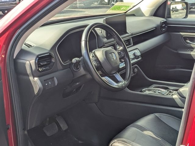 Used 2025 Radiant Red Metallic II Honda EX-L image 2