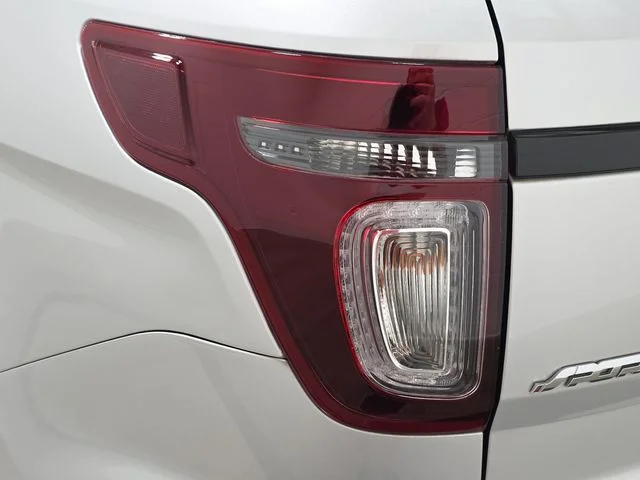 Used 2015 Ingot Silver Ford Sport image 30