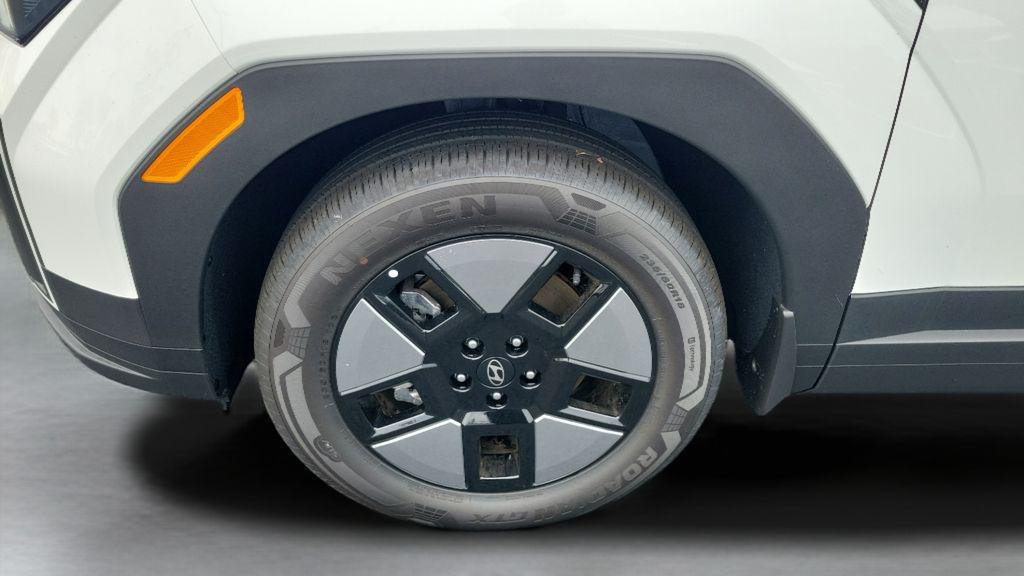 New 2026 White Hyundai SE image 26