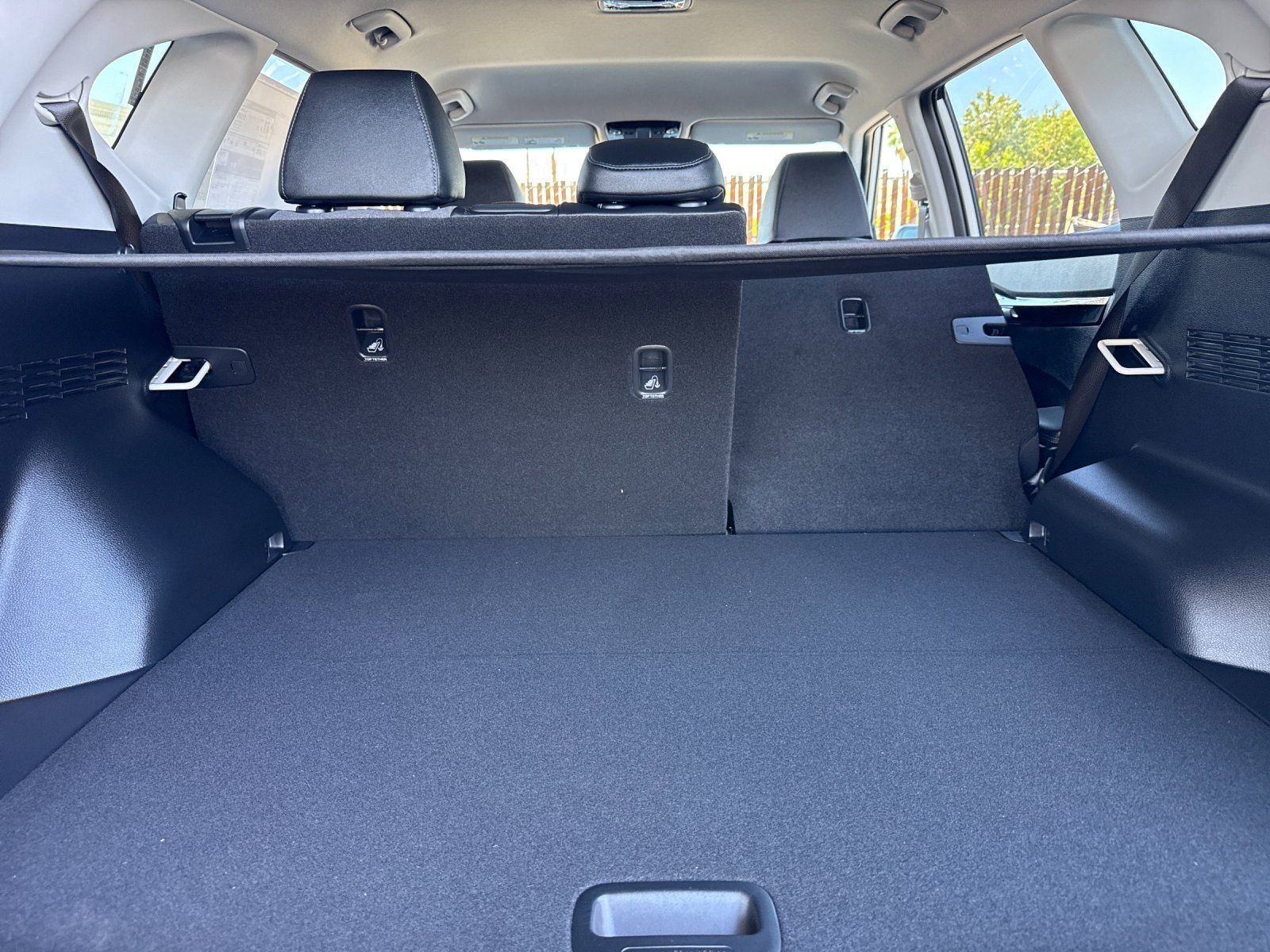 New 2026 Snow White Pearl Kia S image 16