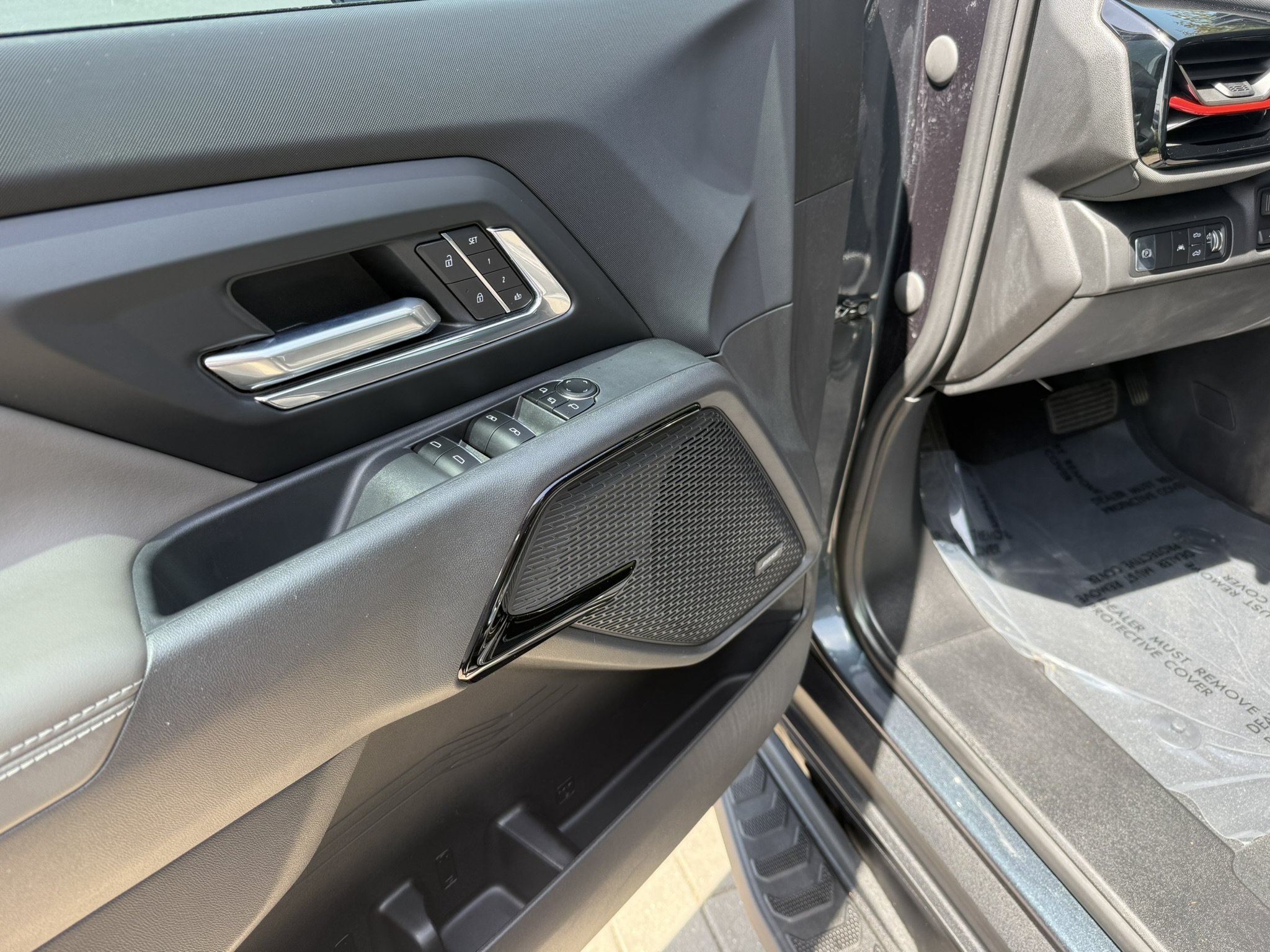 Used 2026 Blue Smoke Metallic Chevrolet Trail Boss - Extended Range image 21