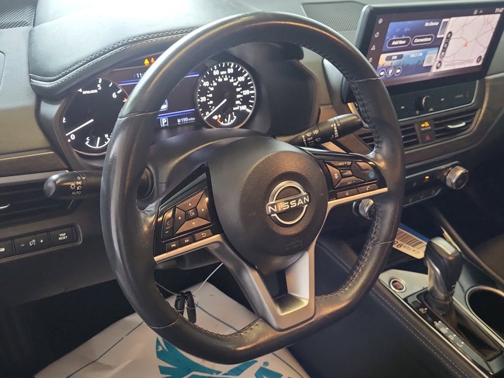 Used 2023 Black Nissan 2.5 SV image 6