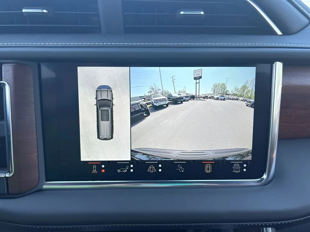 Used 2023 Onyx Black GMC Denali Ultimate image 23