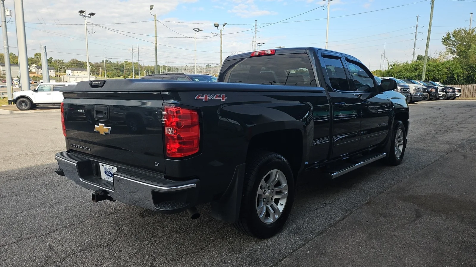 Used 2017 Graphite Metallic Chevrolet LT 4WD image 5