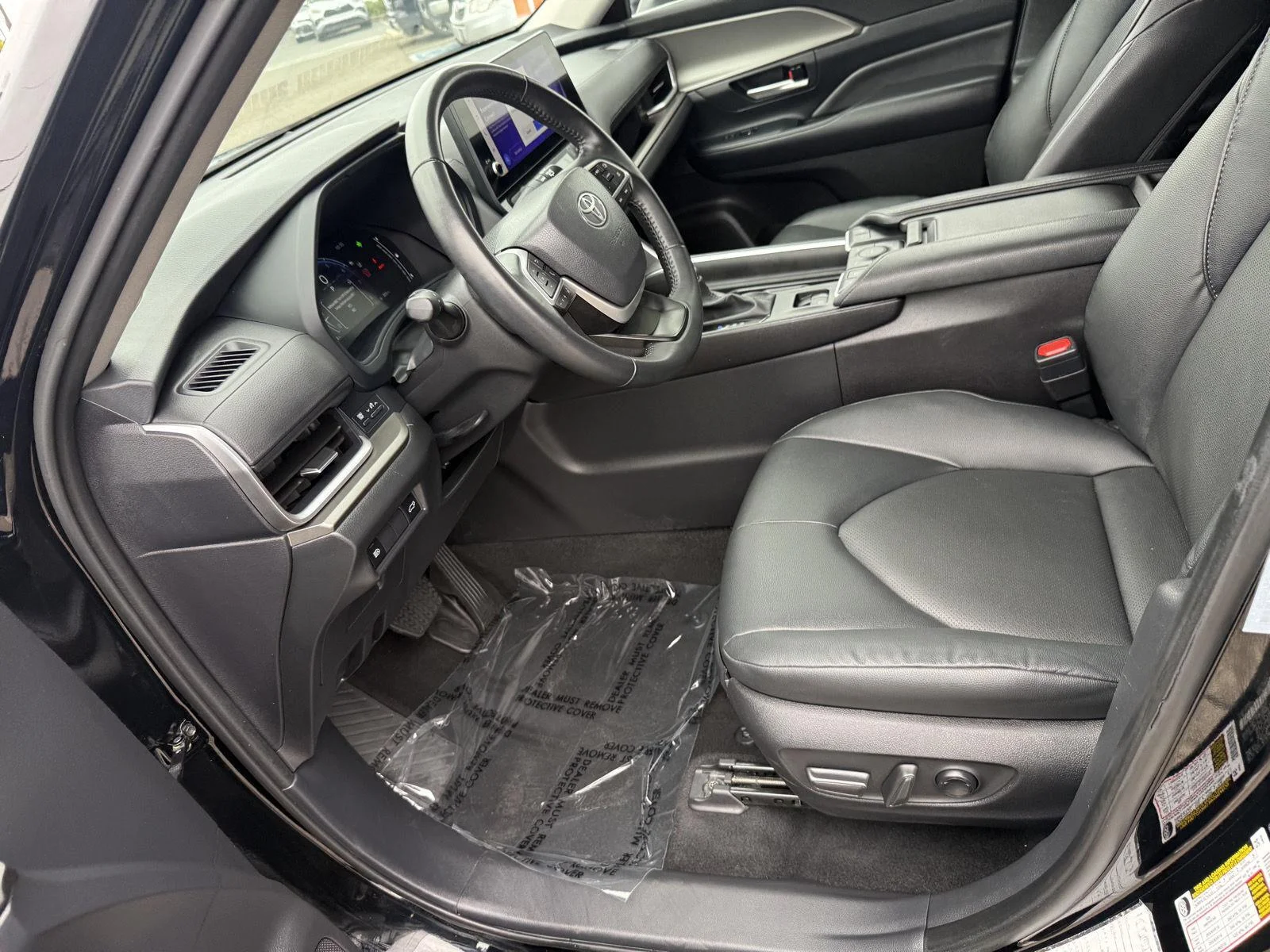 Used 2025 Midnight Black Metallic Toyota XLE image 23