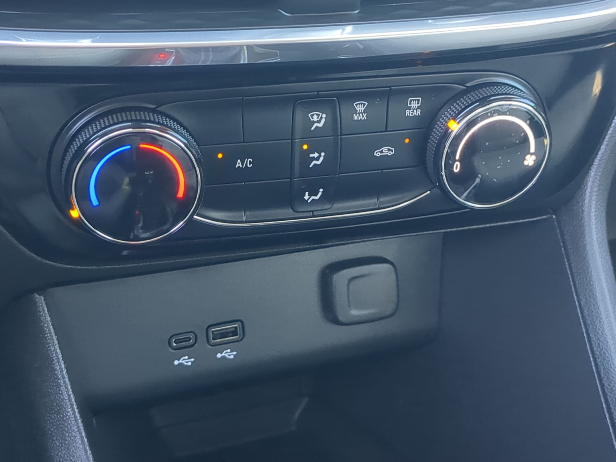 2024 Buick Encore GX Sport Touring - Photo 22
