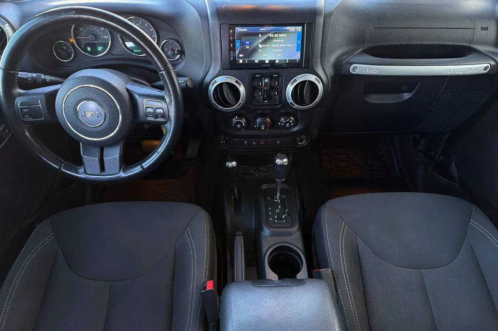 Used 2018 Black Clearcoat Jeep Unlimited Sahara image 15