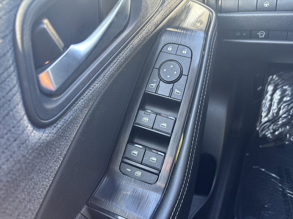 Used 2023 Super Black Nissan SV image 22