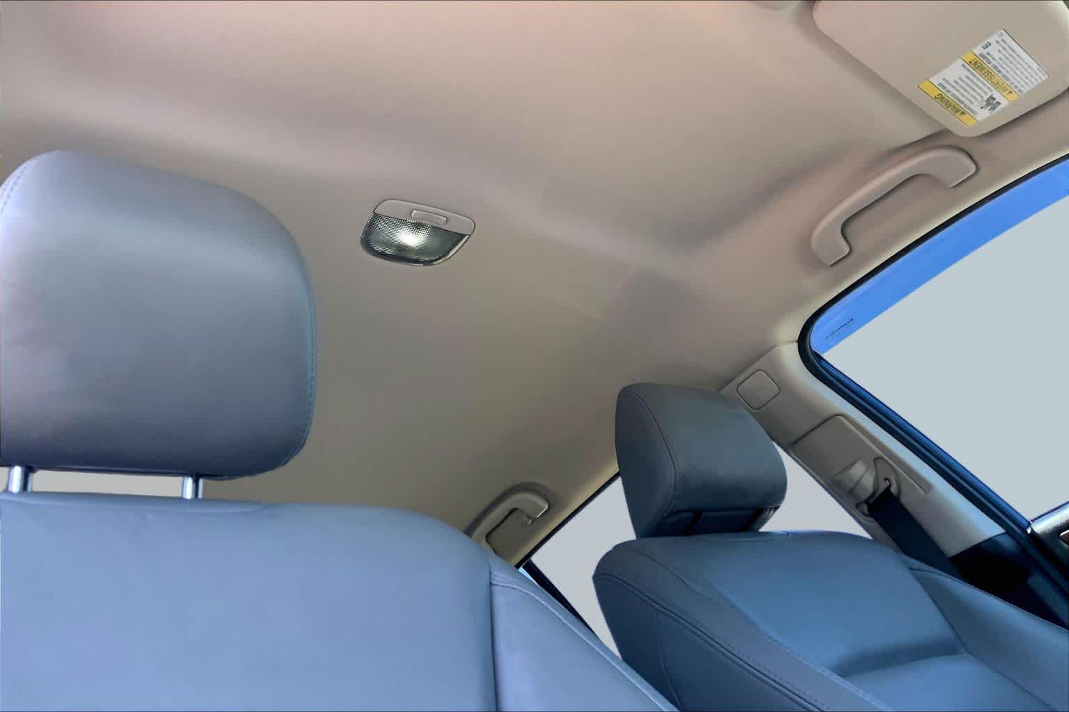 Used 2019 Abyss Blue Pearl Subaru Limited image 13