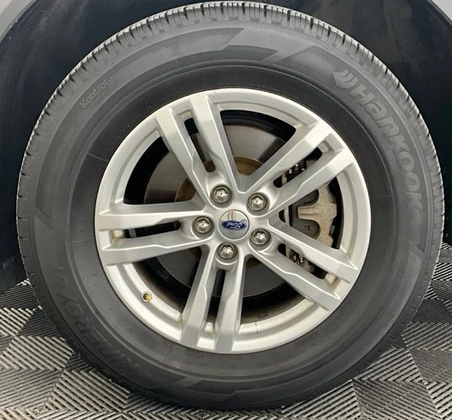 Used 2020 Black Ford XLT image 26