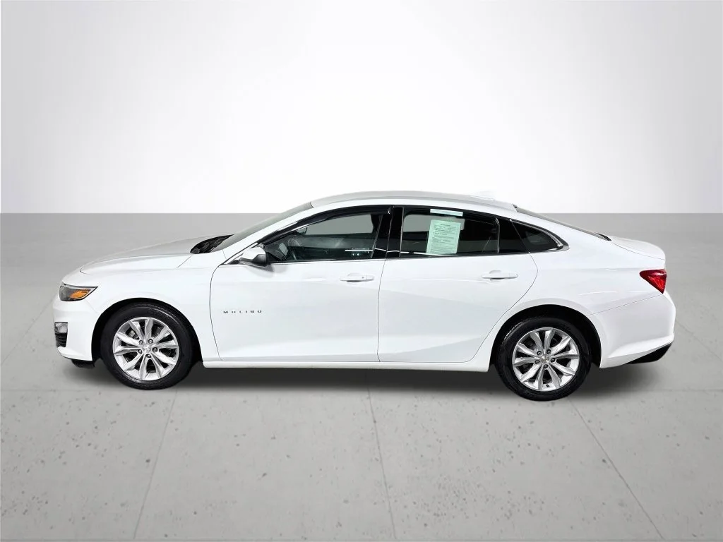 Used 2023 White Chevrolet LT image 9