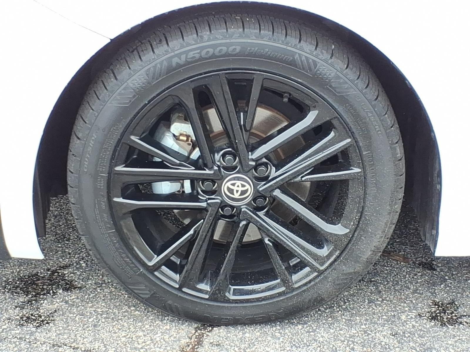 Used 2025 WHITE TOYOTA  image 4