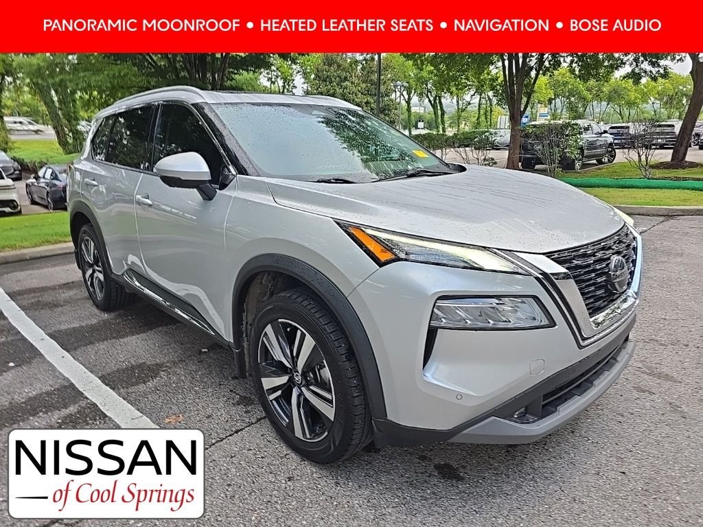 Used 2021 Silver Nissan SL image 1