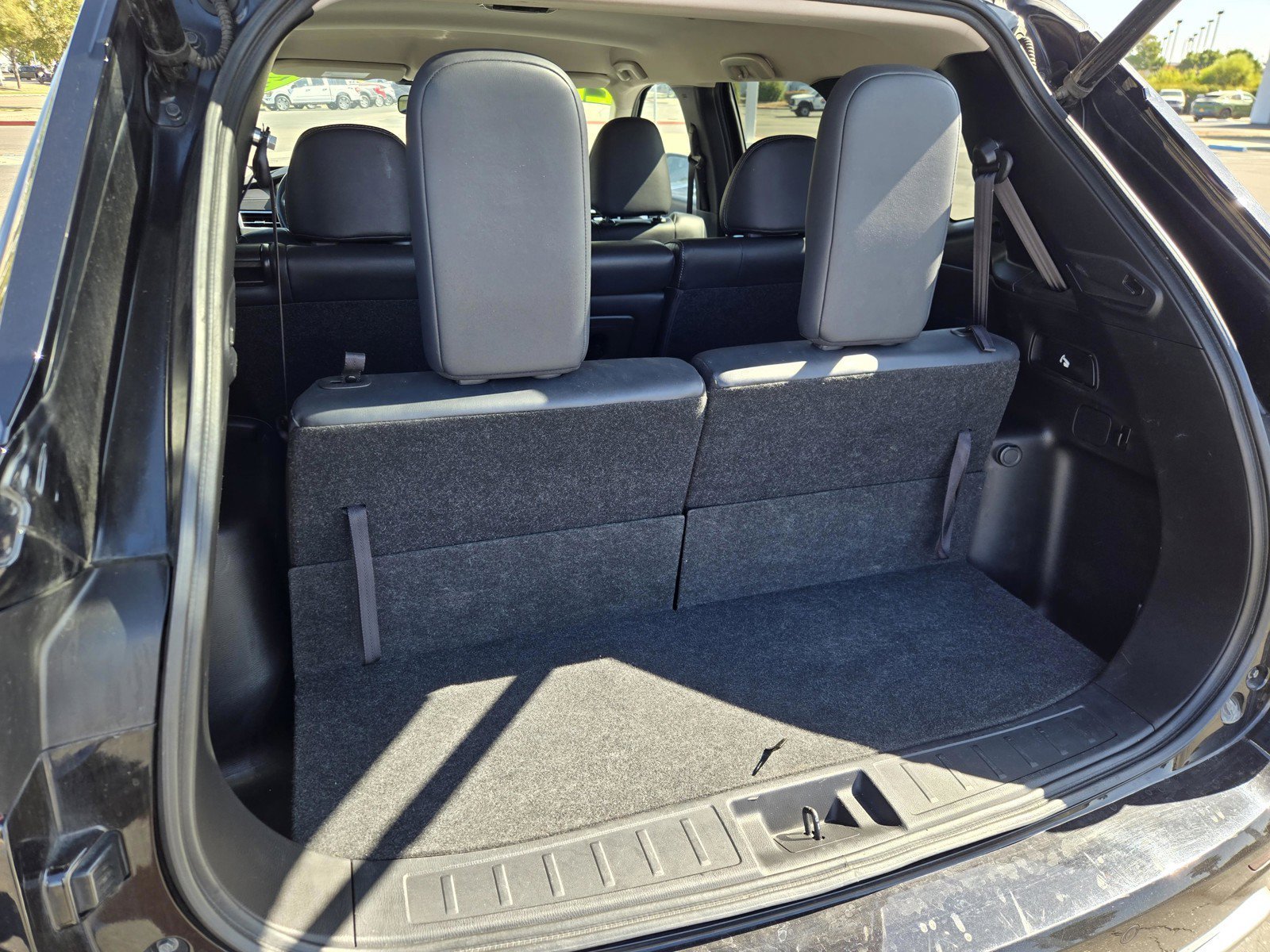 Used 2024 Black Mitsubishi  image 27